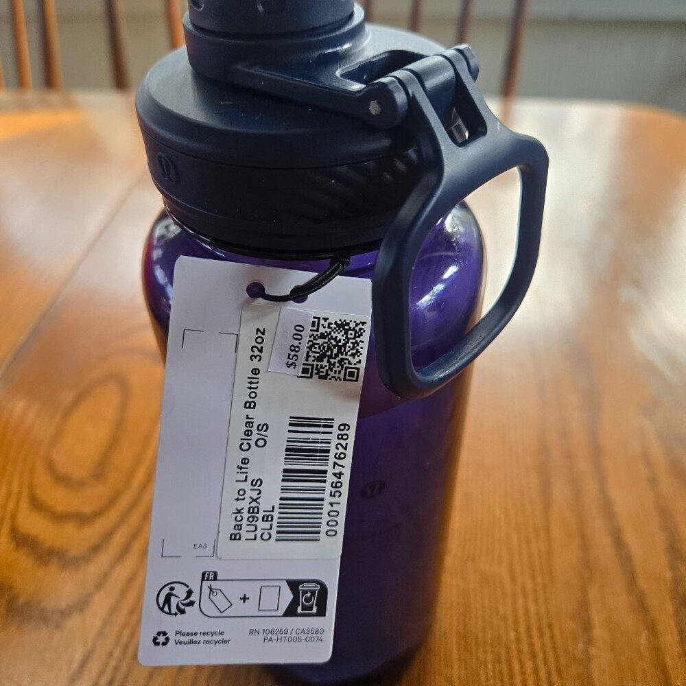 Lululemon water bottle nwt
